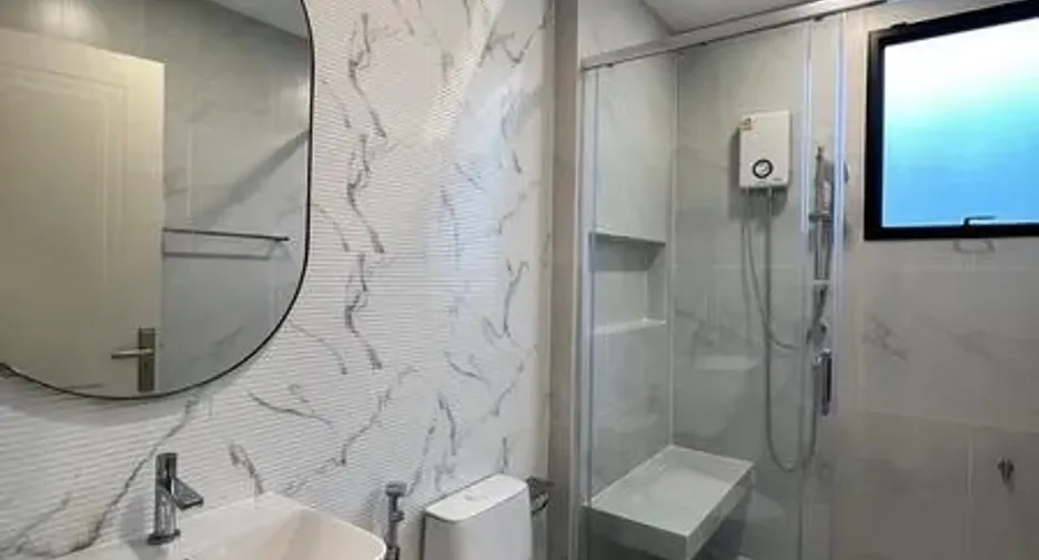 For rent and for sale 4 bedrooms house in Saphan Sung, Bangkok