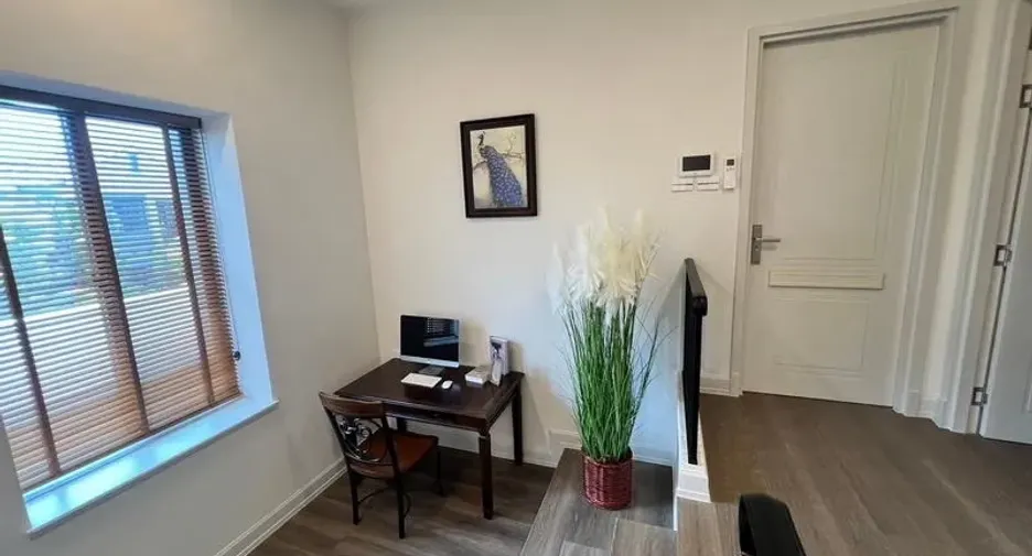 For rent and for sale 4 bedrooms house in Saphan Sung, Bangkok