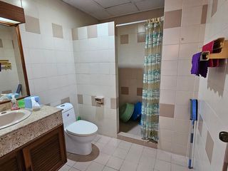 À vendre 3 chambres condo à Watthana, Bangkok