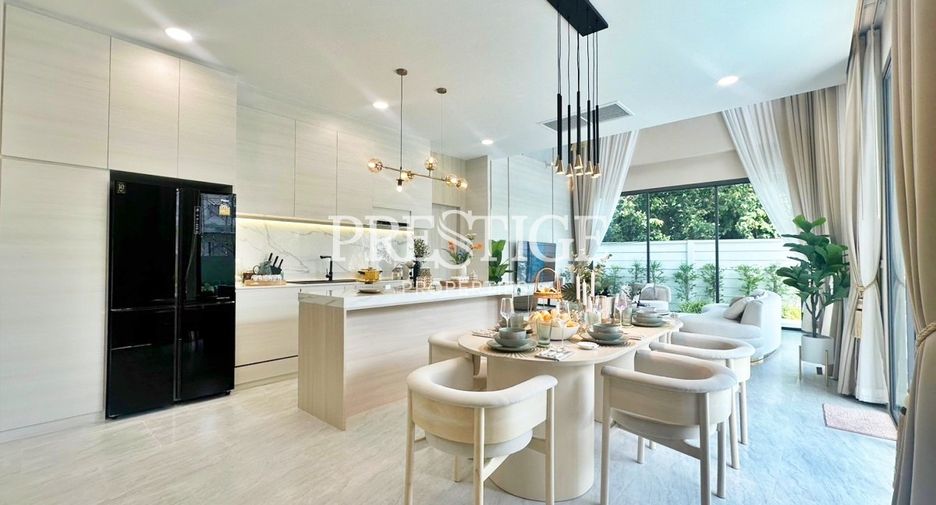 For sale 4 bedrooms house in Bang Lamung, Chonburi