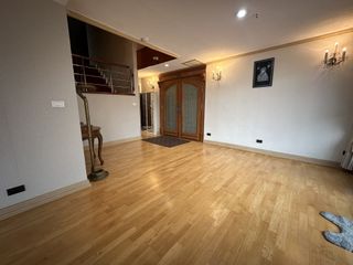 For rent 5 bed condo in Khlong Toei, Bangkok