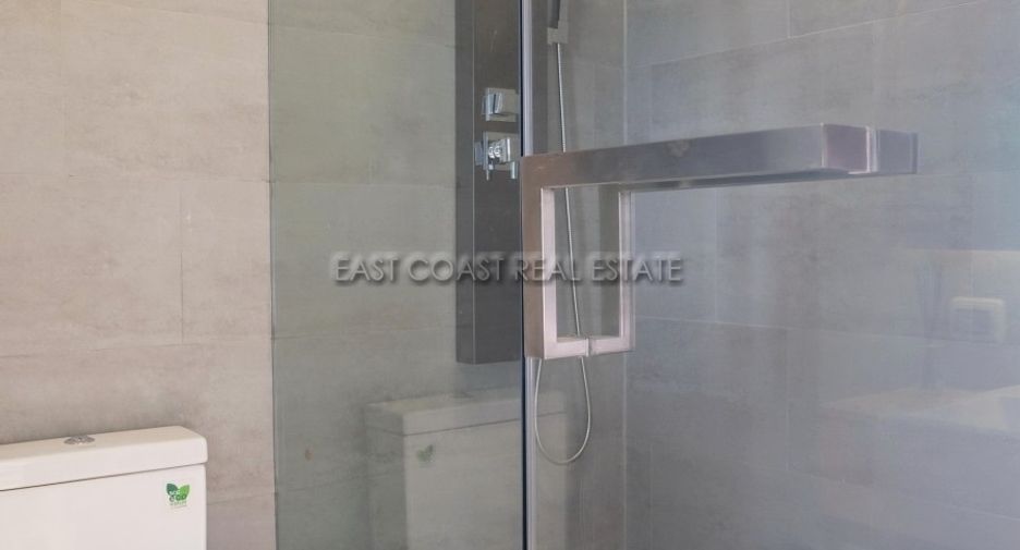 For sale 2 ベッドルーム condo in Bang Lamung, Chonburi