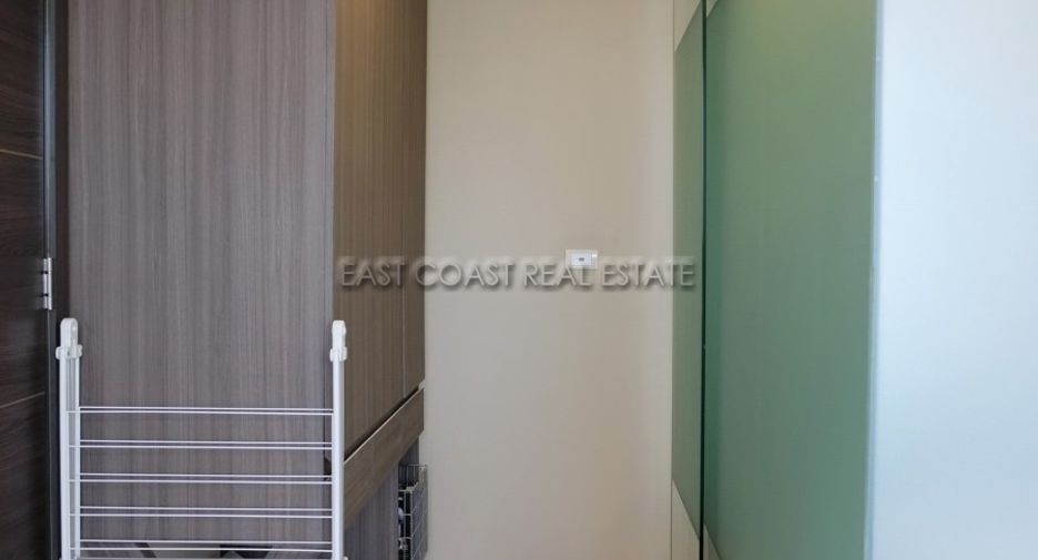 For sale 2 ベッドルーム condo in Bang Lamung, Chonburi