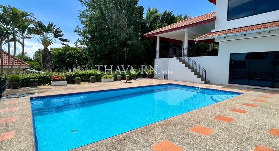 For sale 5 bedrooms house in Bang Lamung, Chonburi
