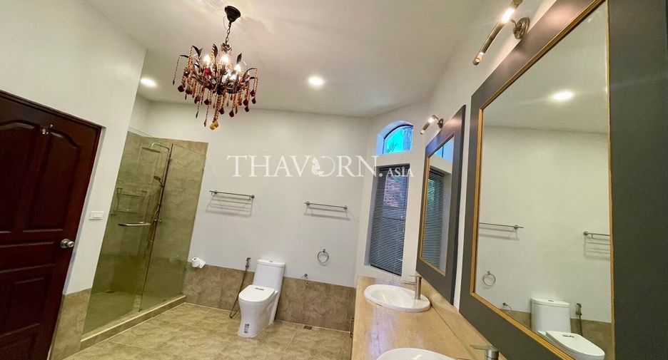 For sale 5 bedrooms house in Bang Lamung, Chonburi