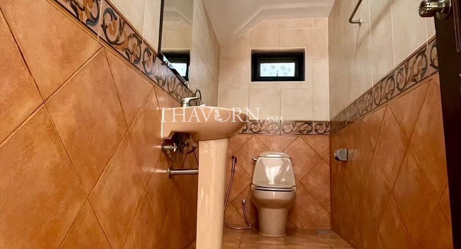 For sale 5 bedrooms house in Bang Lamung, Chonburi
