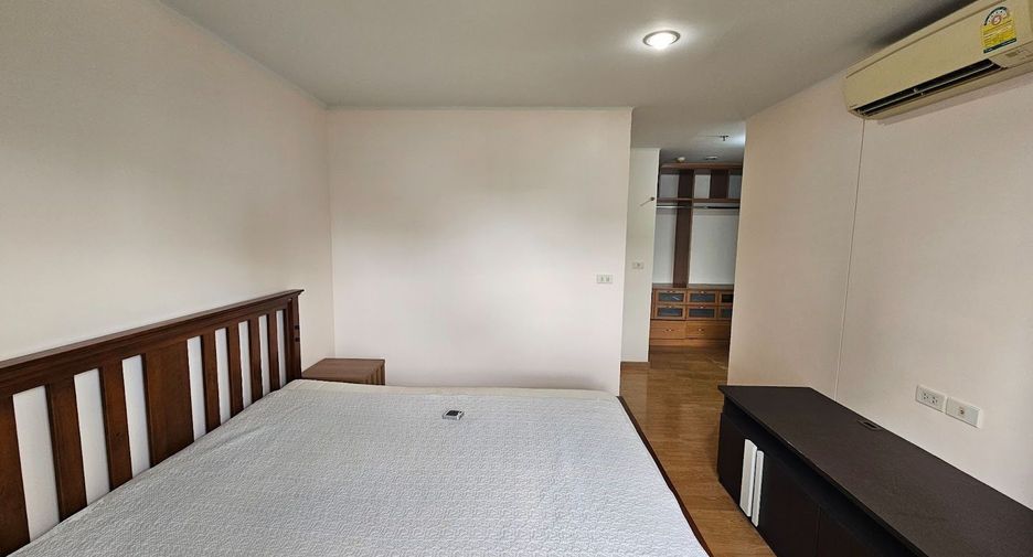 For rent 2 bed condo in Phaya Thai, Bangkok
