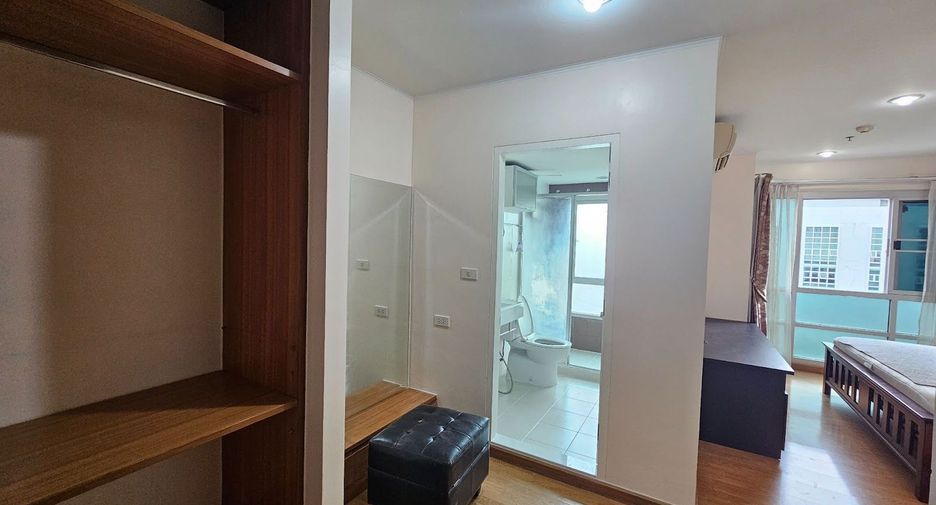 For rent 2 bed condo in Phaya Thai, Bangkok