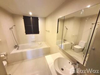 For rent 2 bed condo in Huai Khwang, Bangkok