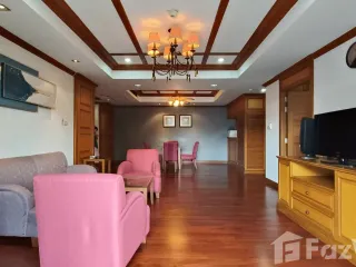 For rent 2 bed condo in Watthana, Bangkok