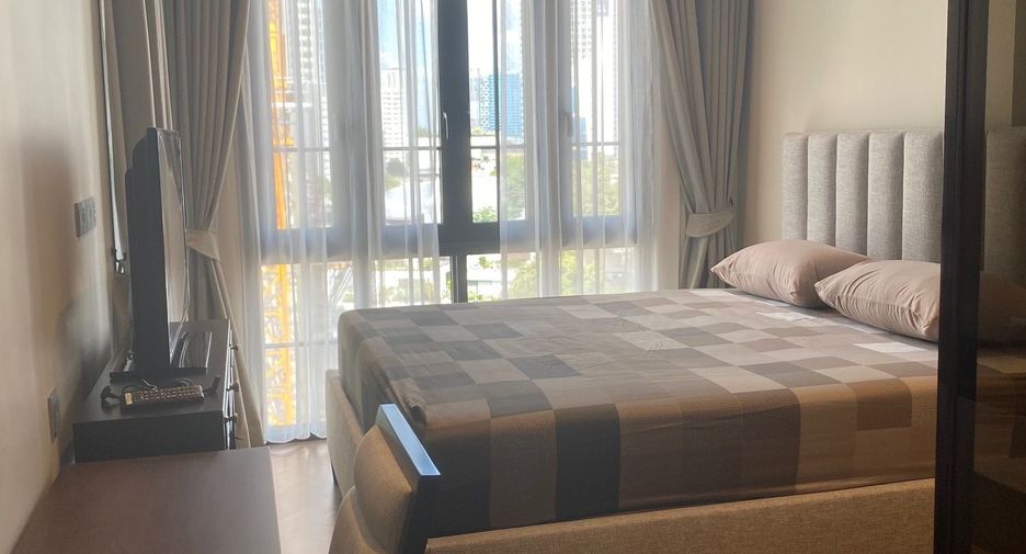 For rent 2 bed condo in Watthana, Bangkok