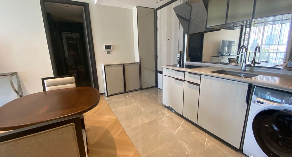 For rent 2 bed condo in Watthana, Bangkok