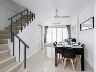 For rent 4 bed townhouse in Ko Samui, Surat Thani