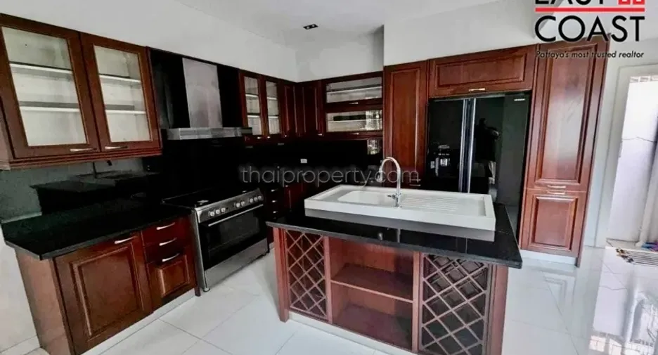 Casa en venta de 2 habitaciones en Bang Lamung, Chonburi