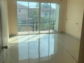 For sale 2 Beds townhouse in Mueang Phitsanulok, Phitsanulok