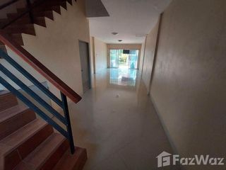 For sale 2 bed townhouse in Mueang Phitsanulok, Phitsanulok