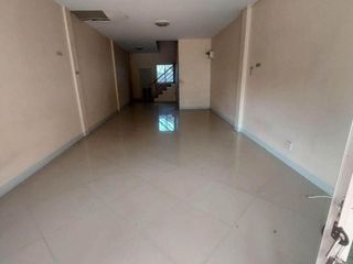 For sale 2 bed townhouse in Mueang Phitsanulok, Phitsanulok
