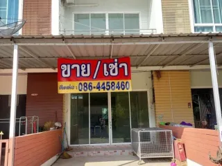 For sale 2 bed townhouse in Mueang Phitsanulok, Phitsanulok