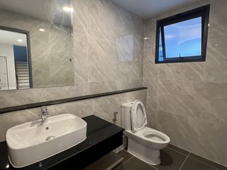 For rent and for sale 4 bed house in Bang Phli, Samut Prakan