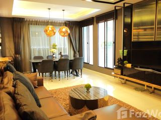 For sale 4 Beds house in Don Mueang, Bangkok