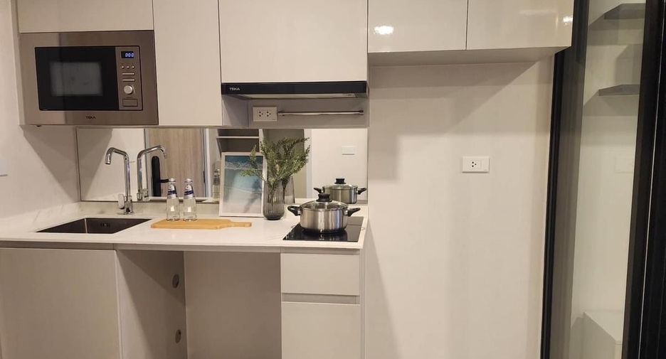 For rent studio condo in Huai Khwang, Bangkok