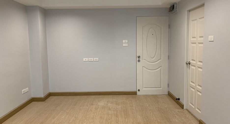 For sale 1 Beds condo in Don Mueang, Bangkok