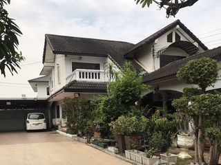 For sale 9 Beds house in Don Mueang, Bangkok