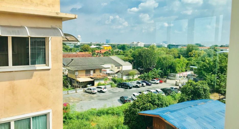 For sale 2 Beds condo in Don Mueang, Bangkok