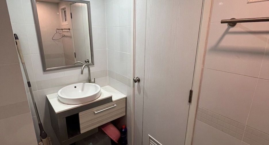 For sale 1 Beds condo in Don Mueang, Bangkok