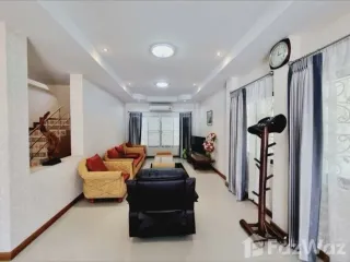 For rent 6 bed villa in Mueang Chiang Mai, Chiang Mai