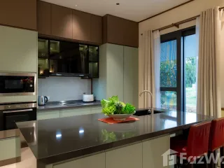 For rent 4 bed villa in Saraphi, Chiang Mai