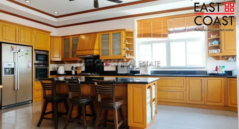 For rent and for sale 5 bedrooms house in Bang Lamung, Chonburi