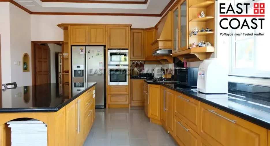 For rent and for sale 5 bedrooms house in Bang Lamung, Chonburi