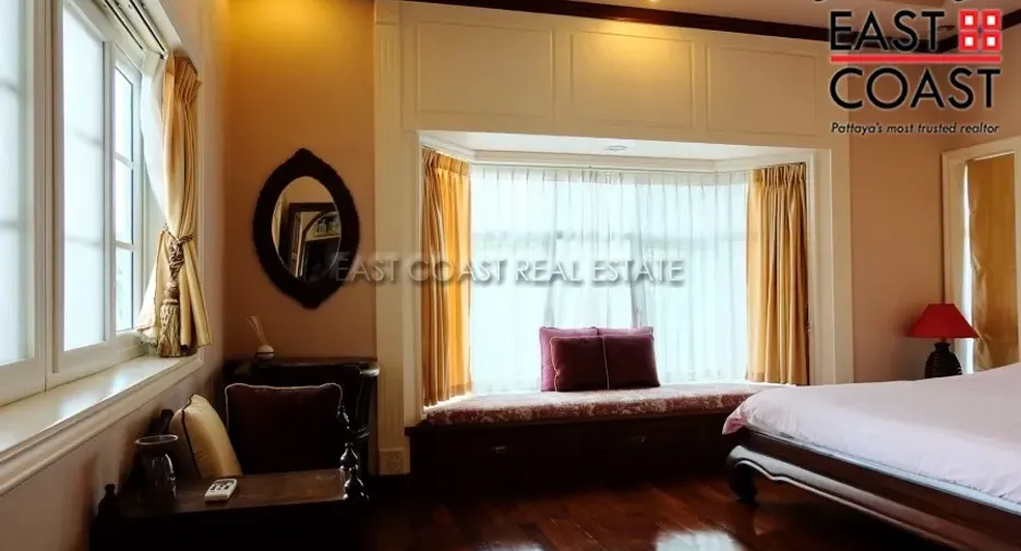 For rent and for sale 5 bedrooms house in Bang Lamung, Chonburi