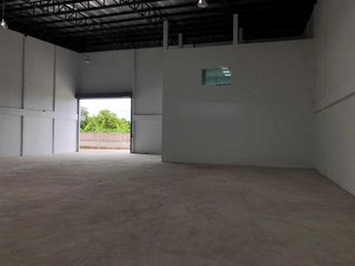 For rent warehouse in Sai Noi, Nonthaburi
