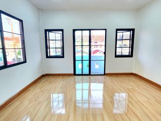 For sale 2 bed townhouse in Sai Noi, Nonthaburi