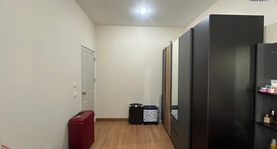 For sale 4 Beds townhouse in Mueang Nonthaburi, Nonthaburi