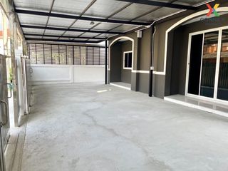 For sale 4 bed house in Mueang Samut Sakhon, Samut Sakhon