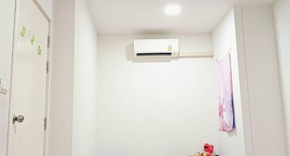 For sale 3 bed townhouse in Mueang Samut Sakhon, Samut Sakhon