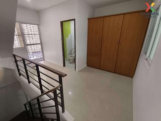 For sale 2 bed retail Space in Mueang Samut Prakan, Samut Prakan