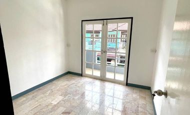 For sale 3 bed townhouse in Thanyaburi, Pathum Thani