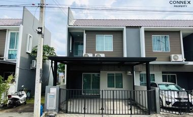 For sale 3 Beds townhouse in Lam Luk Ka, Pathum Thani