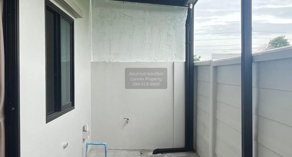 For rent 4 bedrooms townhouse in Lat Krabang, Bangkok
