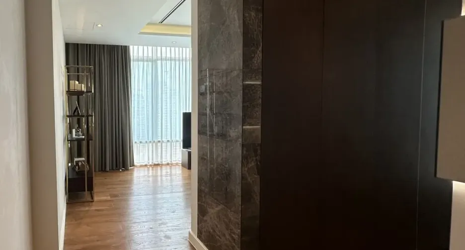 For sale 3 bedrooms condo in Pathum Wan, Bangkok