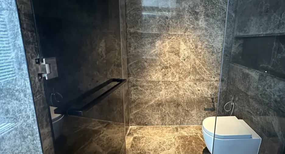 For sale 3 bedrooms condo in Pathum Wan, Bangkok