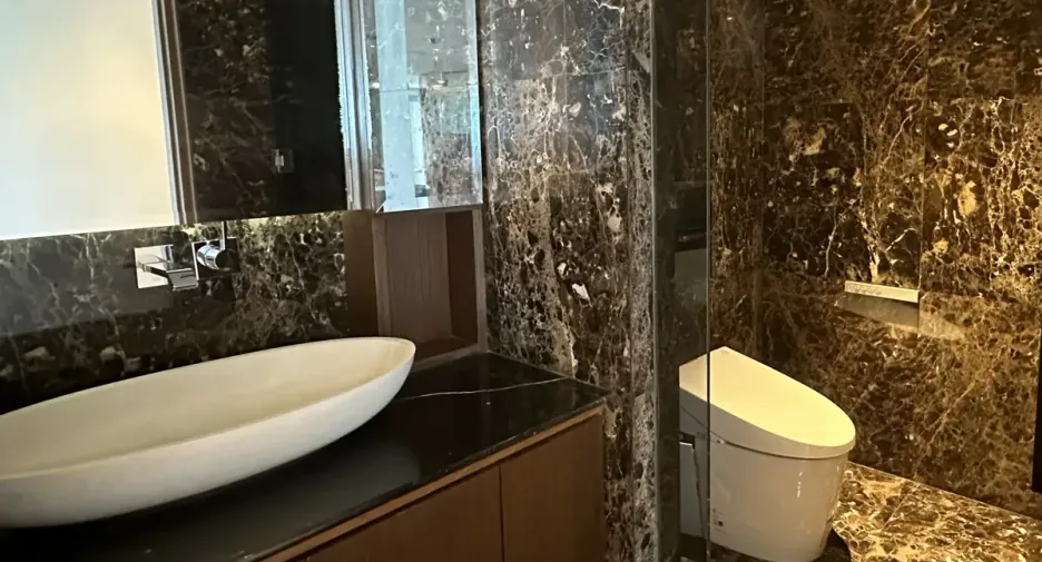 For sale 3 bedrooms condo in Pathum Wan, Bangkok