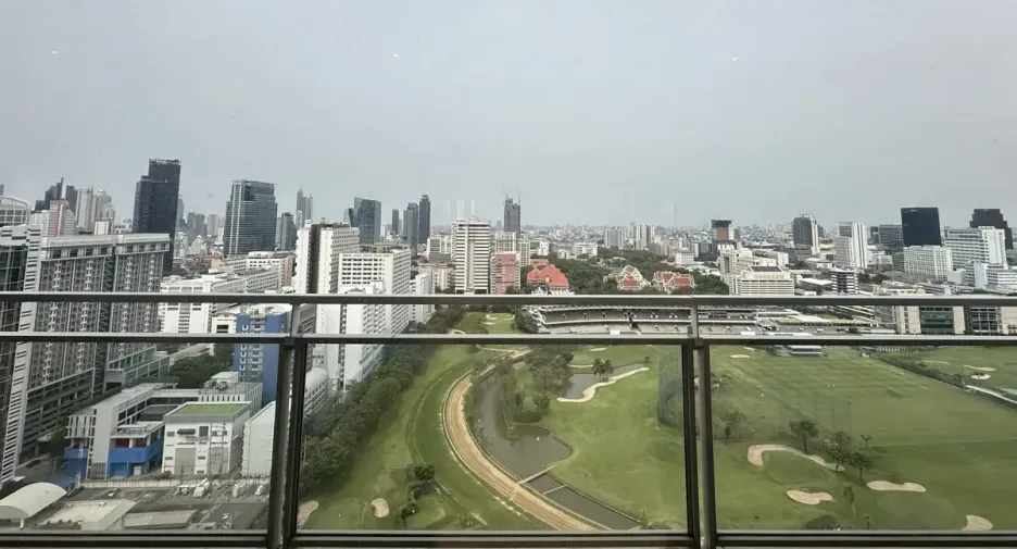 For sale 3 bedrooms condo in Pathum Wan, Bangkok