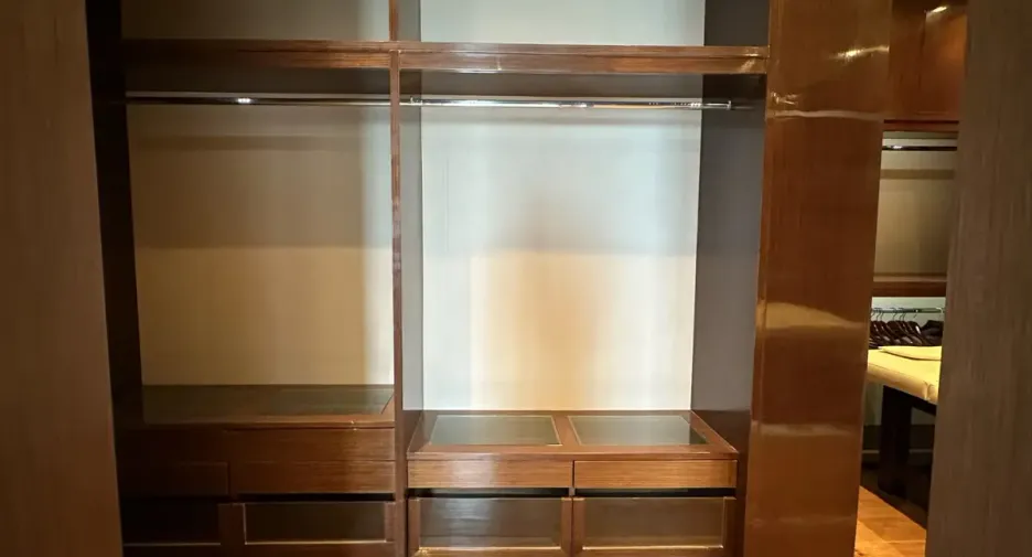 For sale 3 bedrooms condo in Pathum Wan, Bangkok