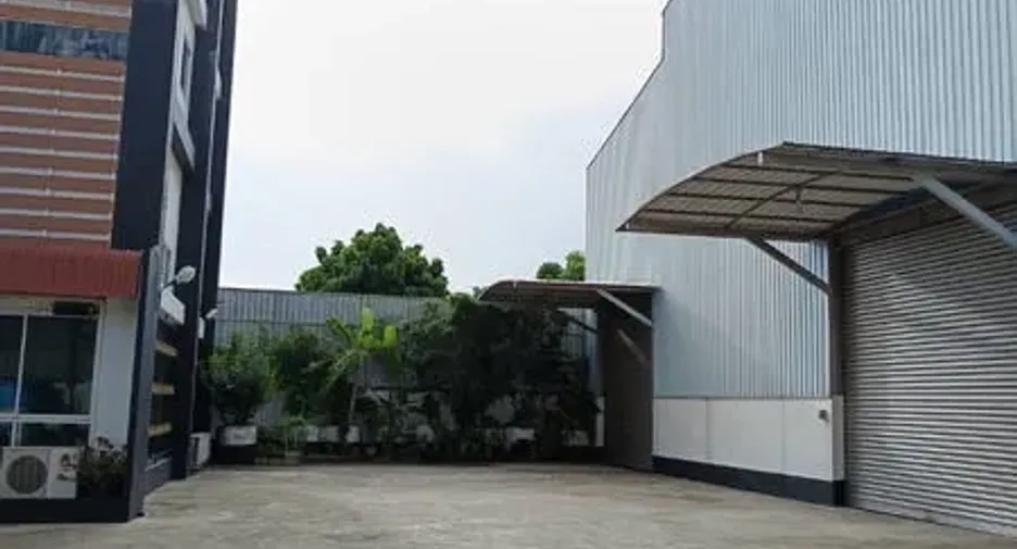 Almacén en venta en Ban Phaeo, Samut Sakhon