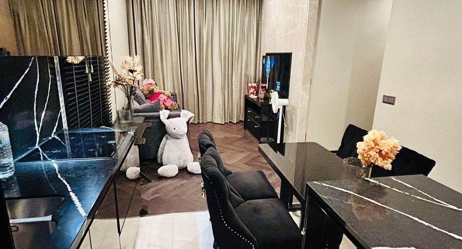 For rent 2 bed condo in Khlong Toei, Bangkok